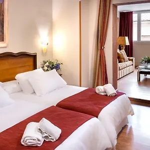 Hotel Reina Cristina ***