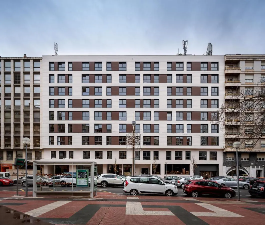 Apartahotel Libere Vitoria アパートホテル