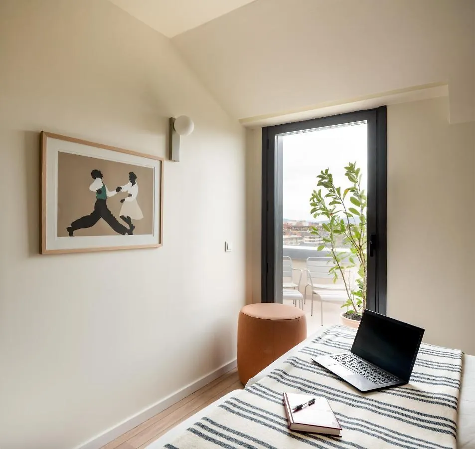 Apartahotel Libere Vitoria アパートホテル ビトリア・ガステイス